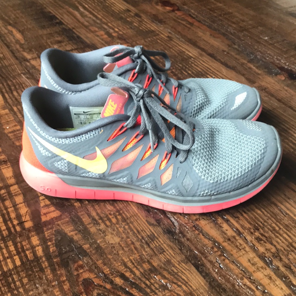 Nike free run size 10 - barely worn!